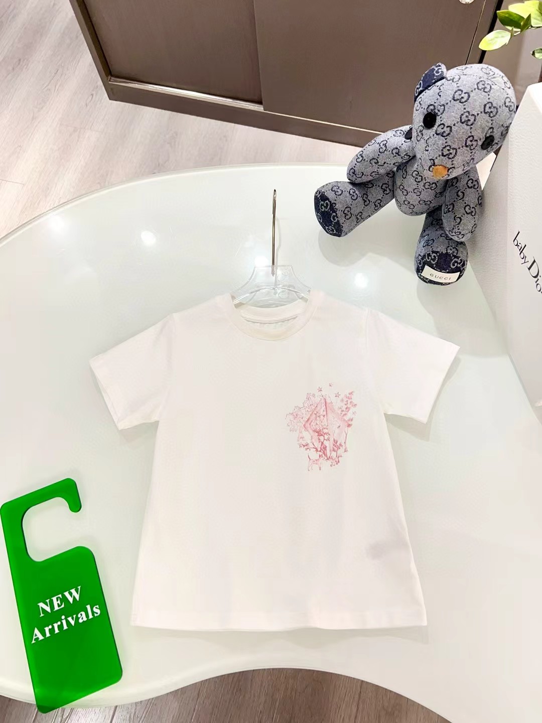 Camiseta personalizada original de mostrador @86, confeccionada en tejido de algodón marfil, con estampado en todo el c…