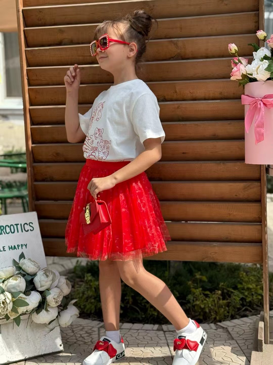 La chica Dior hace su entrada
