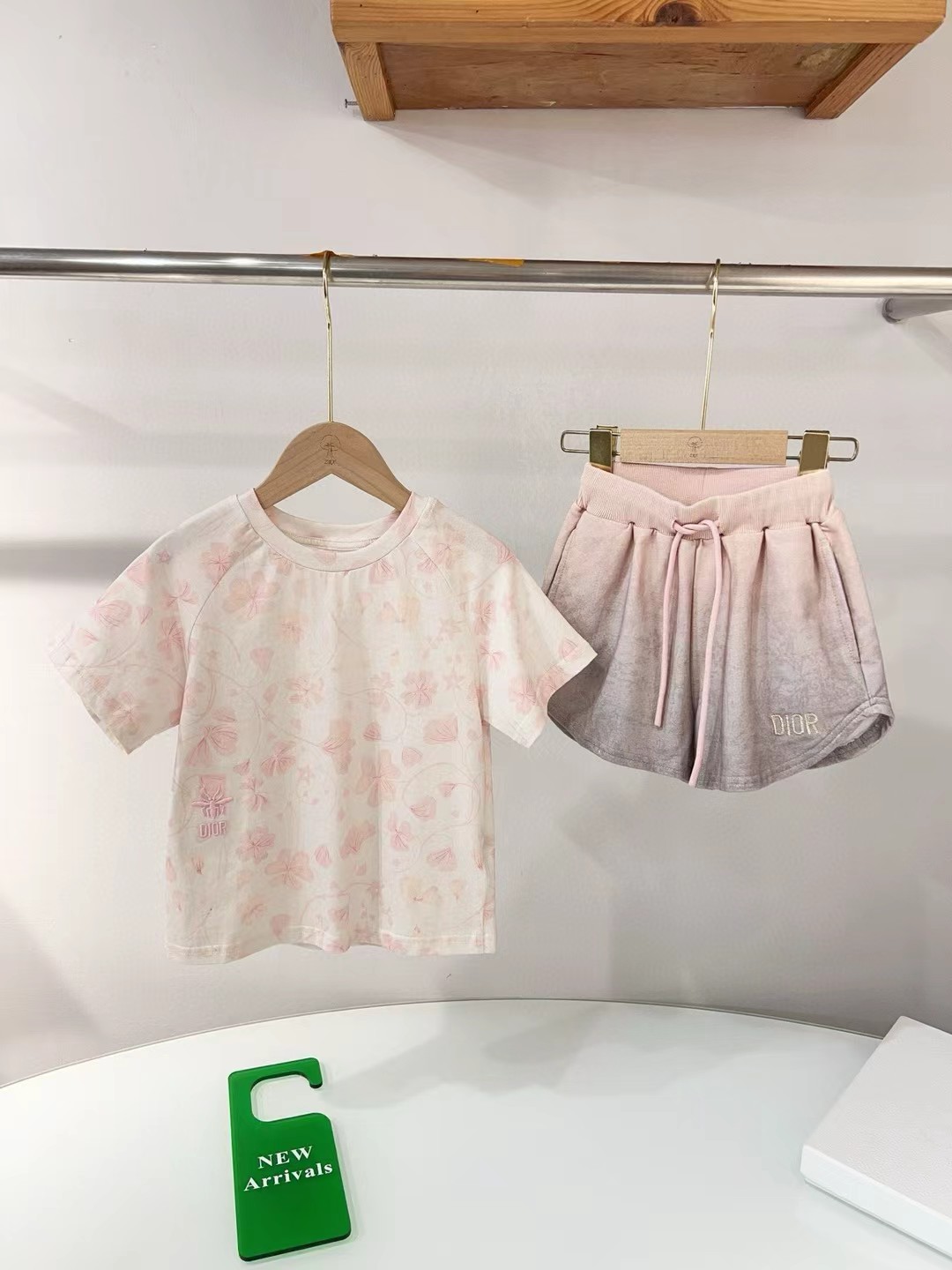 Un conjunto perfecto, envío inmediato, tallas 100-160!