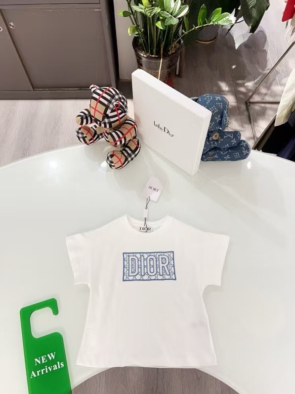 Camiseta de manga corta personalizada original de mostrador @86, esta camiseta tiene un corte regular con diseño de hom…