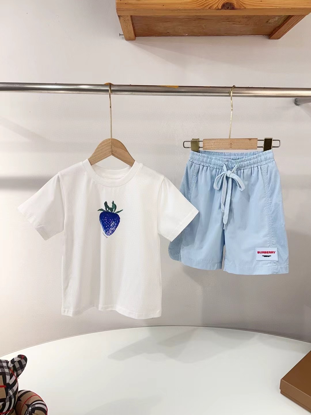 Casual match, unisex short sleeve, in stock, sizes 100-160.