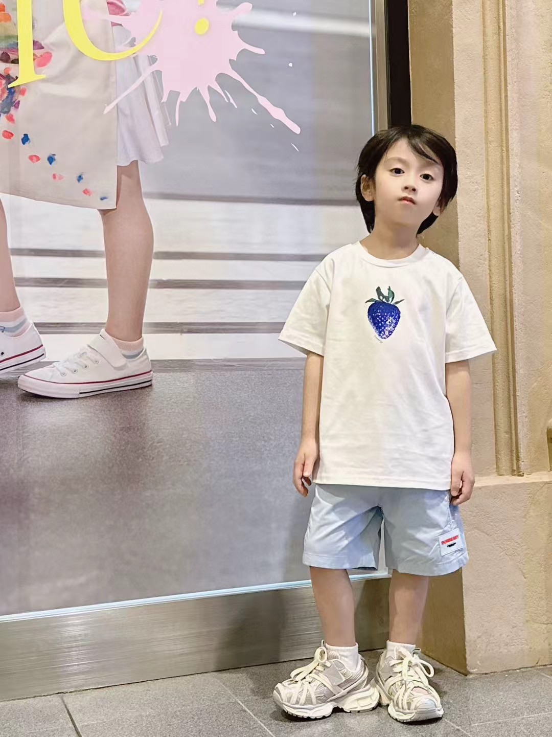Top and shorts both in stock, instant shipping!