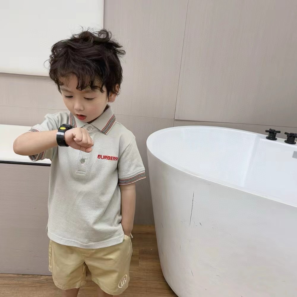 Pequeño caballero, cuanto más lo ves, más te gusta, ¡el encanto de la polo!