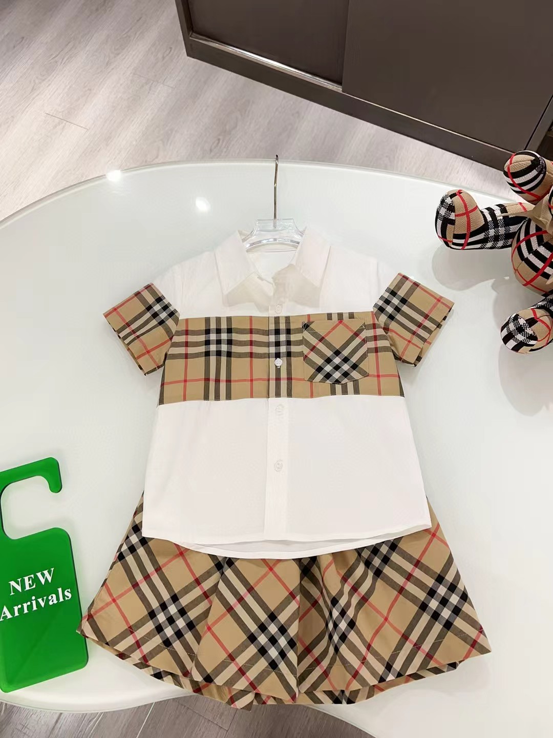 También se ve muy bien con falda pantalón, envío inmediato, tallas 100-160.