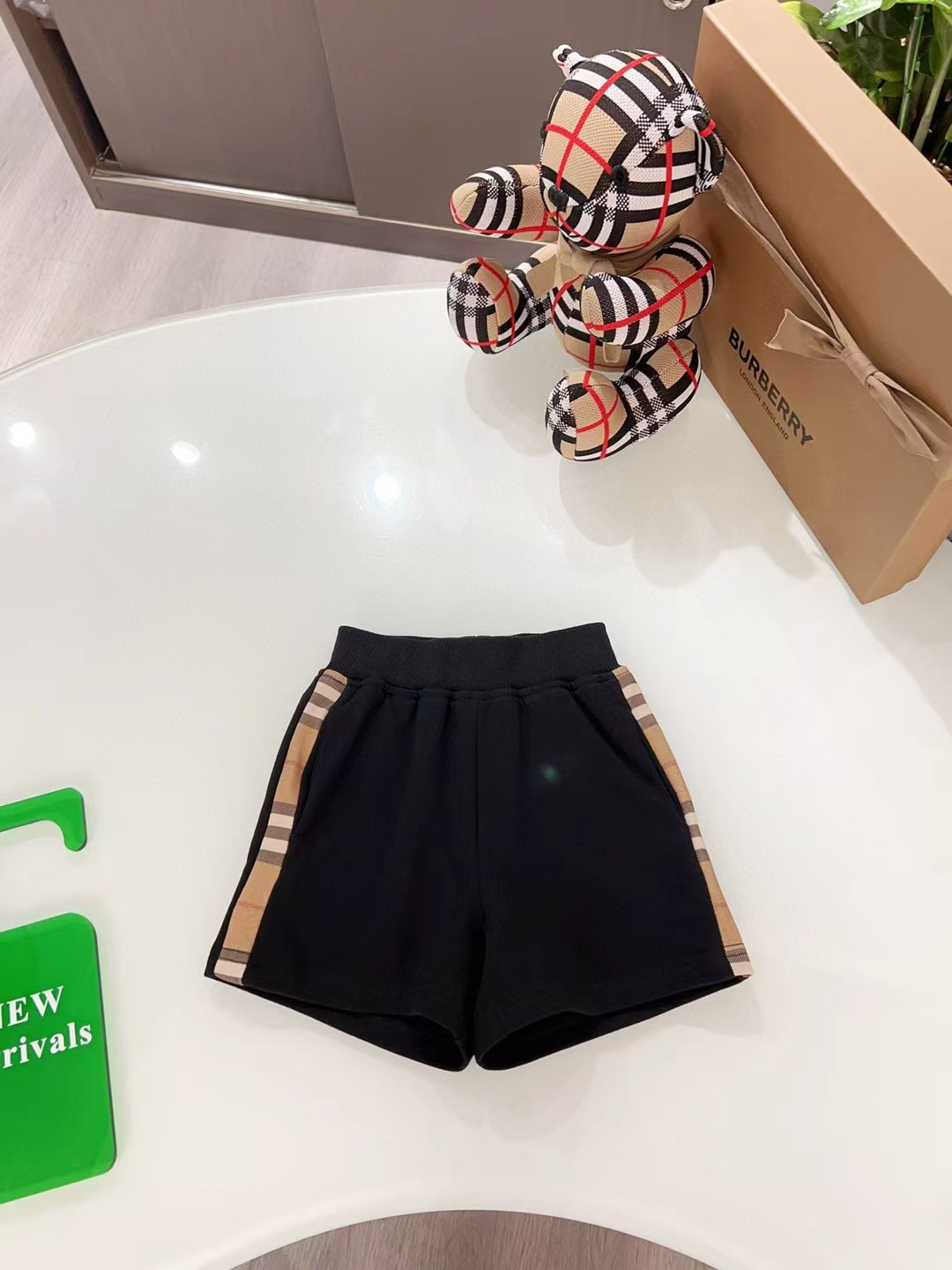 Pantalones cortos personalizados originales de mostrador sin marca@116, con diseño de paneles, cintura elásti…