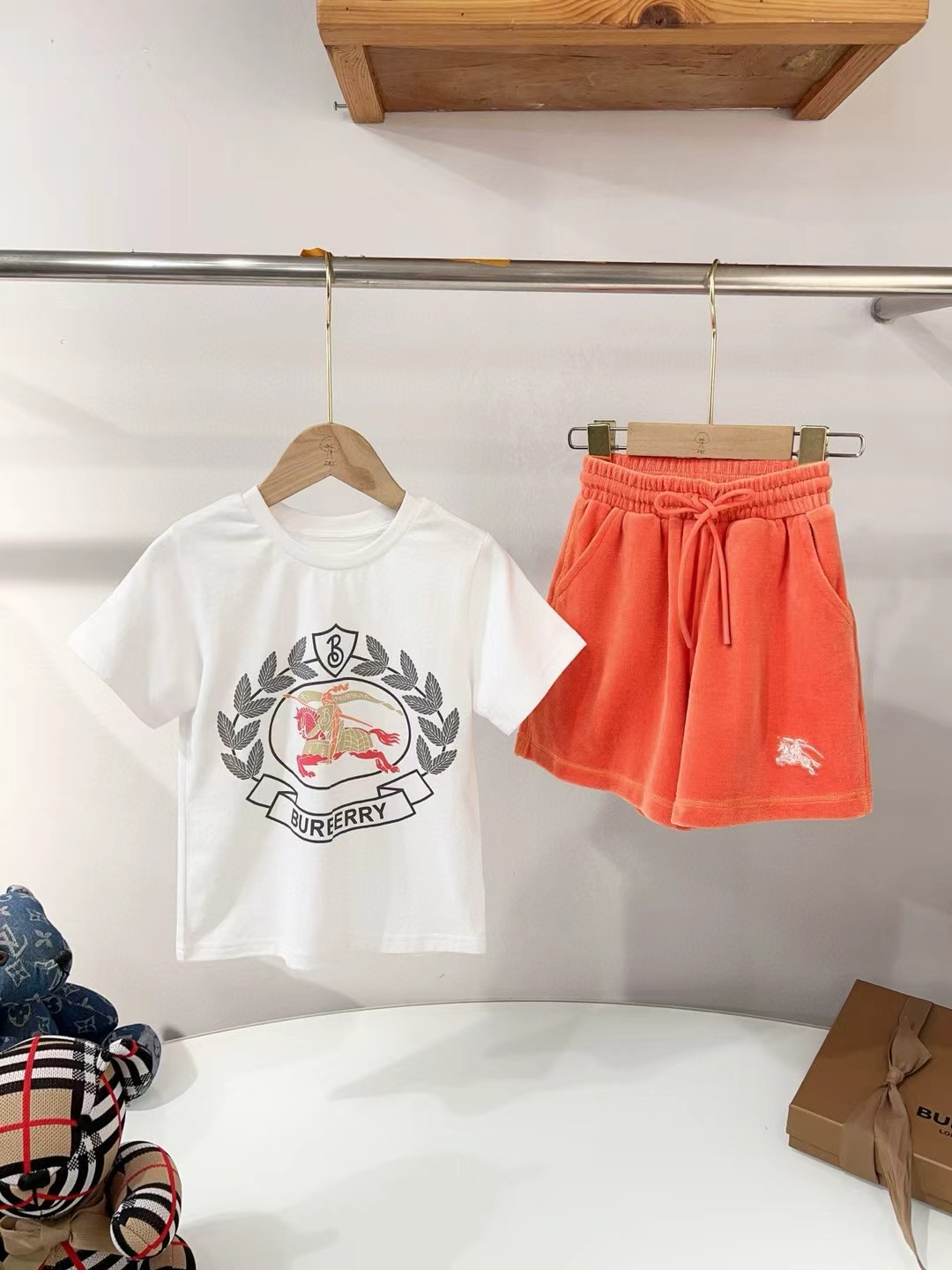 Un conjunto perfecto, envío inmediato, tallas 100-160!