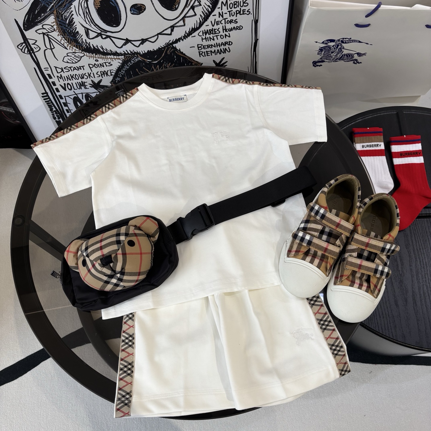 _ds_9sySlW5tjxKiuUs7x0xGib-Psb4kWoUkrjgg