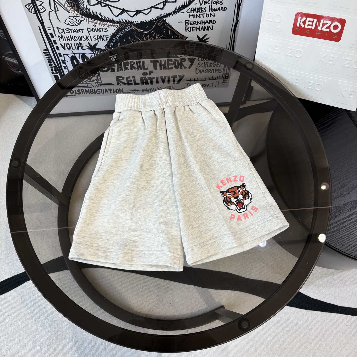 Shorts casuales Kezo 26 con cabeza de tigre, gris jaspeado claro con una sensación refrescante, corte holgado y cómodo,…