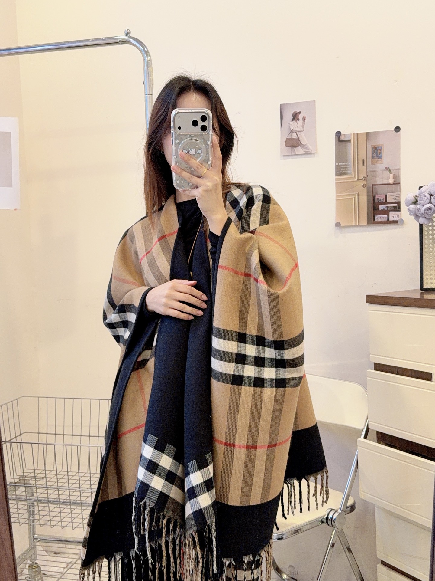NO:603265,Original order burberry latest contrasting plaid jacquard shawl cloak, ordinary scarf, ordinary scarf, burberry, shawls19860909原单burberry最新款对比感格纹提花披肩斗篷,普通围巾,普通围巾,burberry,shawls,scarf