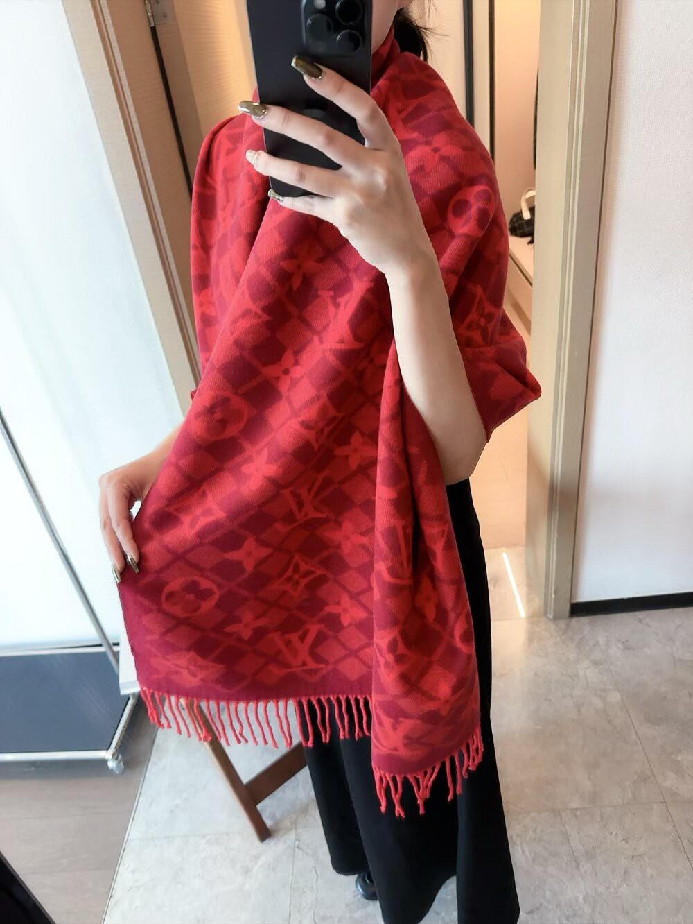 路易威登 高級純羊绒スカーフ 上品な触感とデザイン