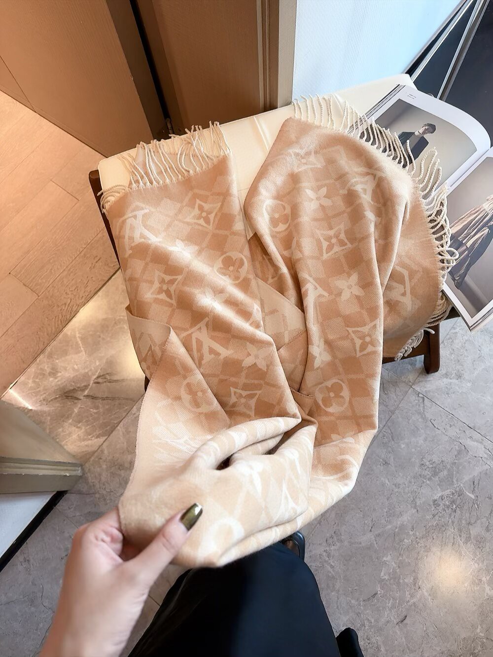 路易威登 高級純羊绒スカーフ 上品な触感とデザイン