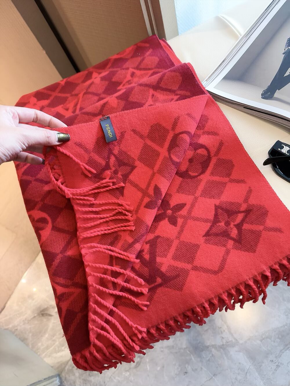 路易威登 高級純羊绒スカーフ 上品な触感とデザイン