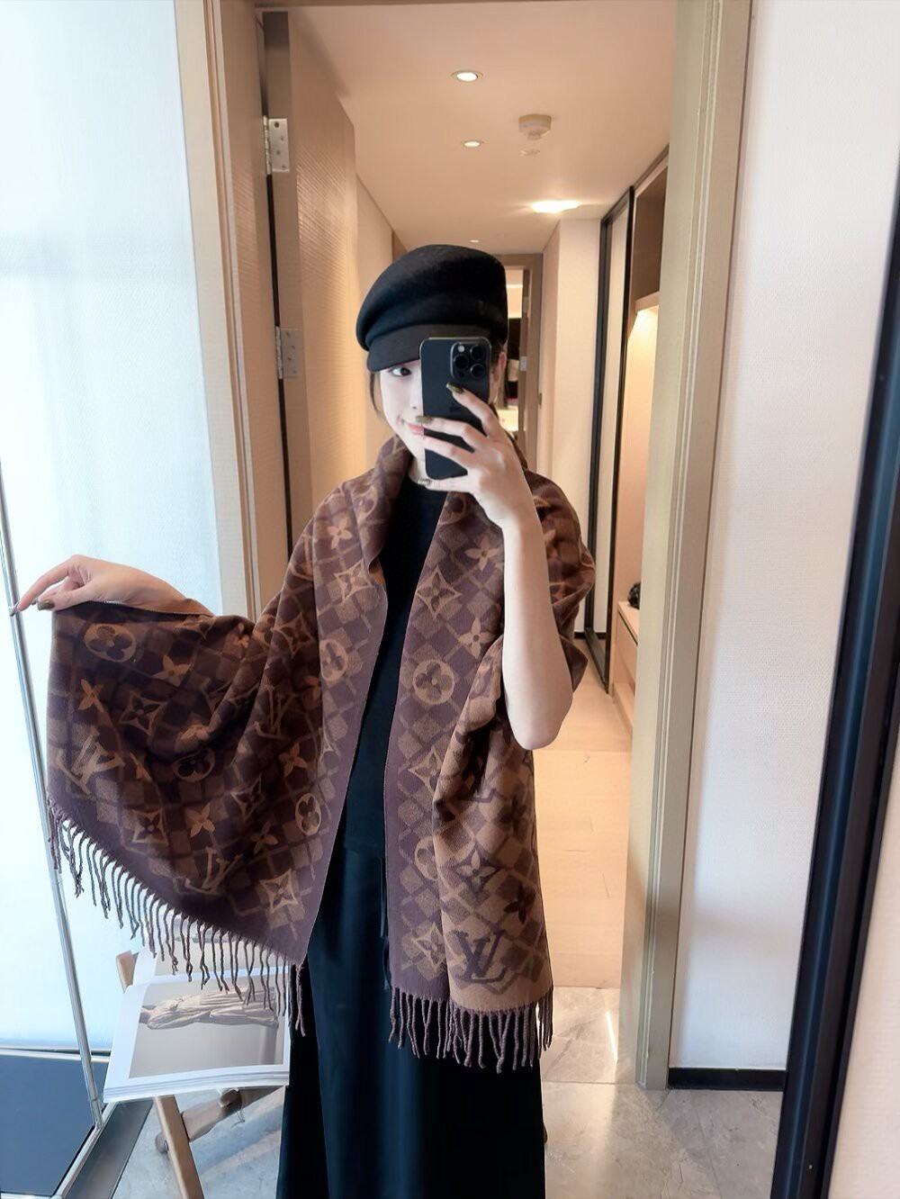 LV 路易威登 高級純羊毛スカーフ 上品な大人の女性に