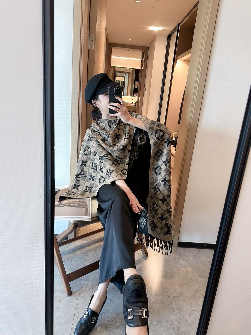 LV 路易威登 高級純羊毛スカーフ 上品な大人の女性に