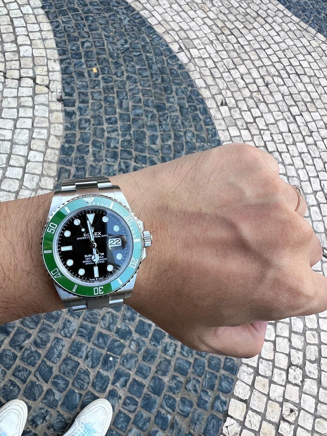 NO:156891,Life is only 30,000 days, and happiness is one day~~,19860909人生不过三万天  快乐一天是一天呀～～,,Watch