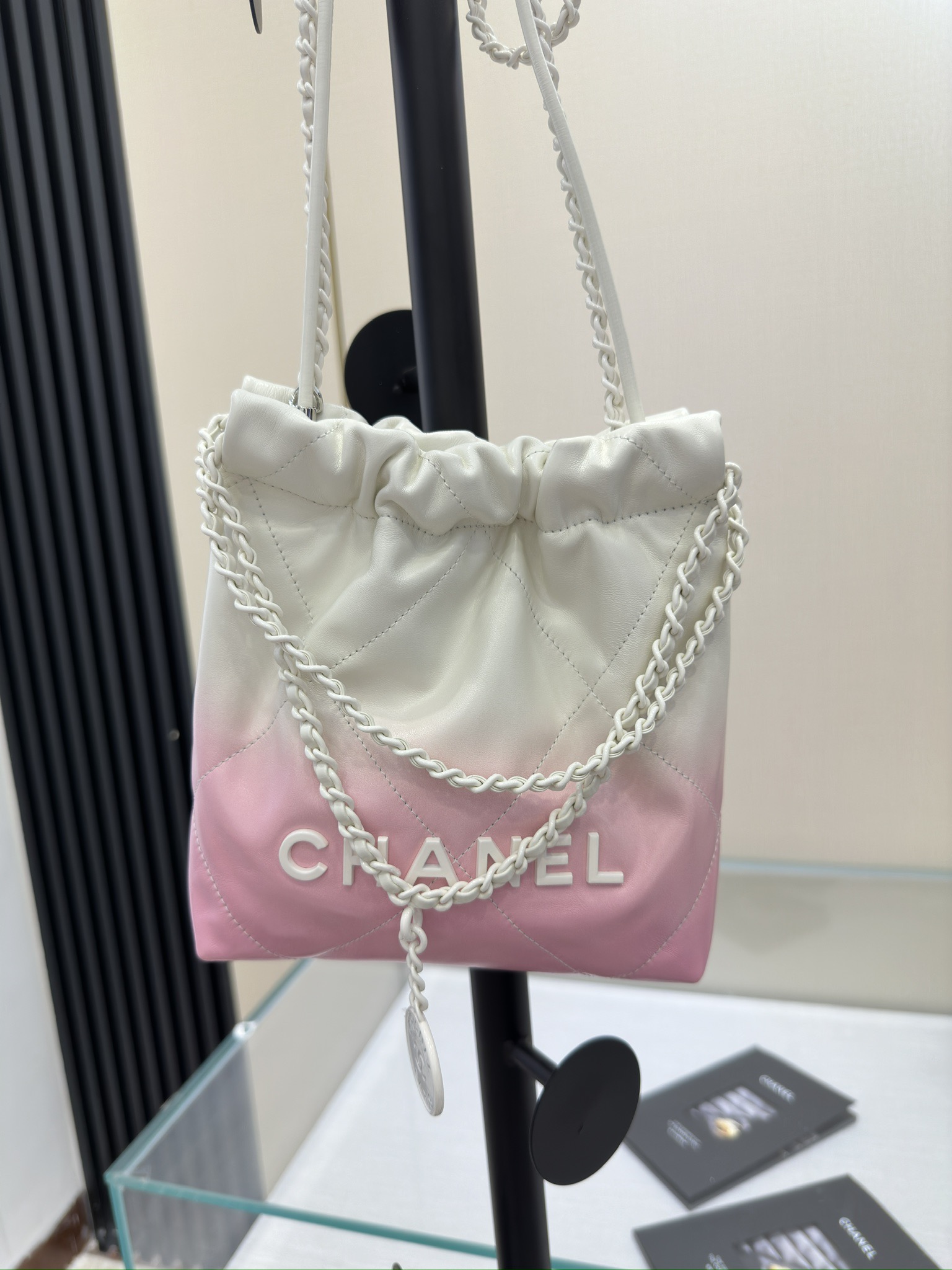 . Nuevo modelo 24S, mini bolso 22 en rosa degradado, rosa batido de fresa 🍓, ¡este color es demasiado bonito! Pequeño …
