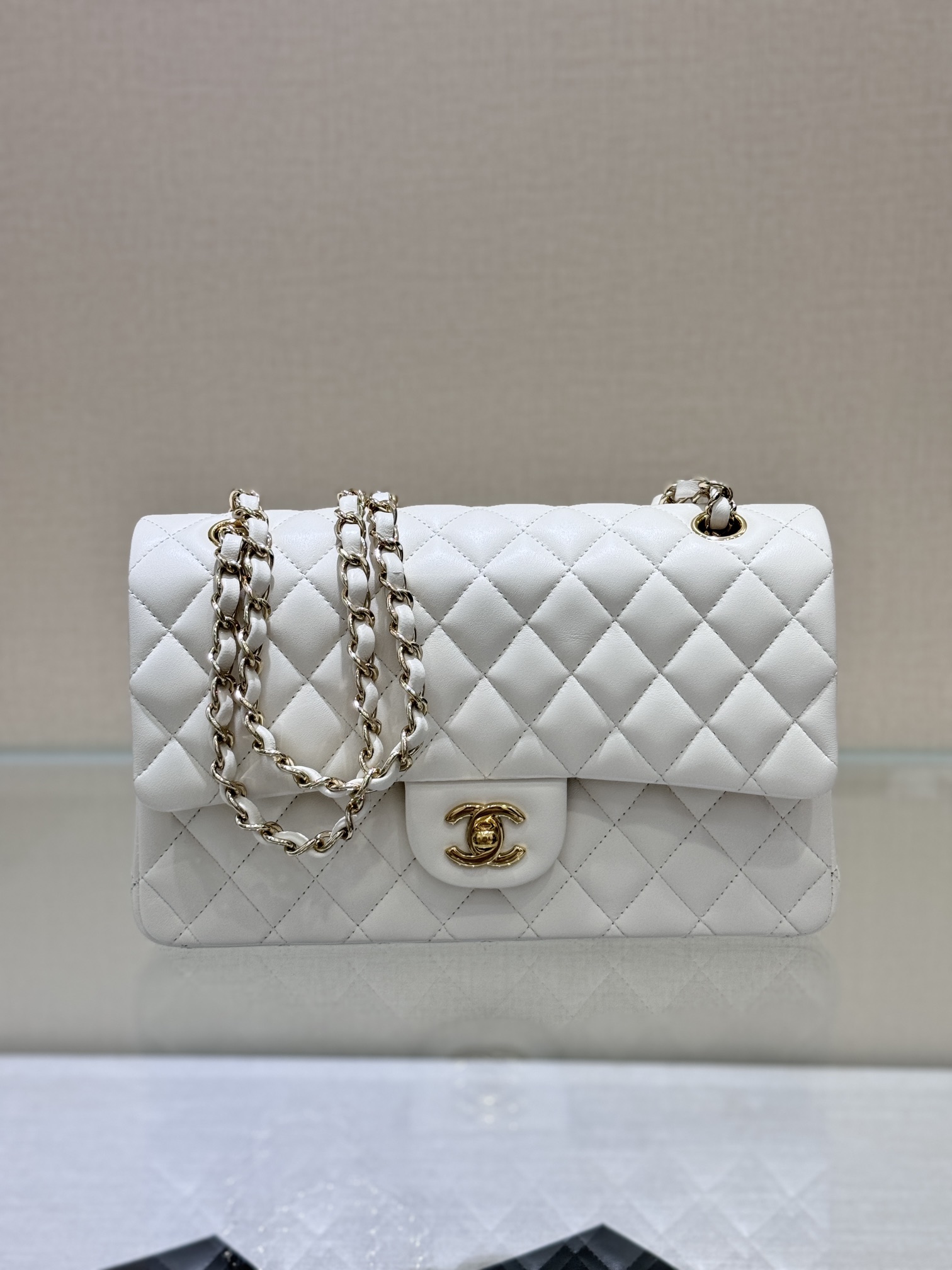 Chanel Classic Flap Bag Borse Crossbody & Borse a Tracolla Acquista la replica di alta qualità a buon mercato 1: 1
 Nero Pelle d'agnello pecora Vintage Catene