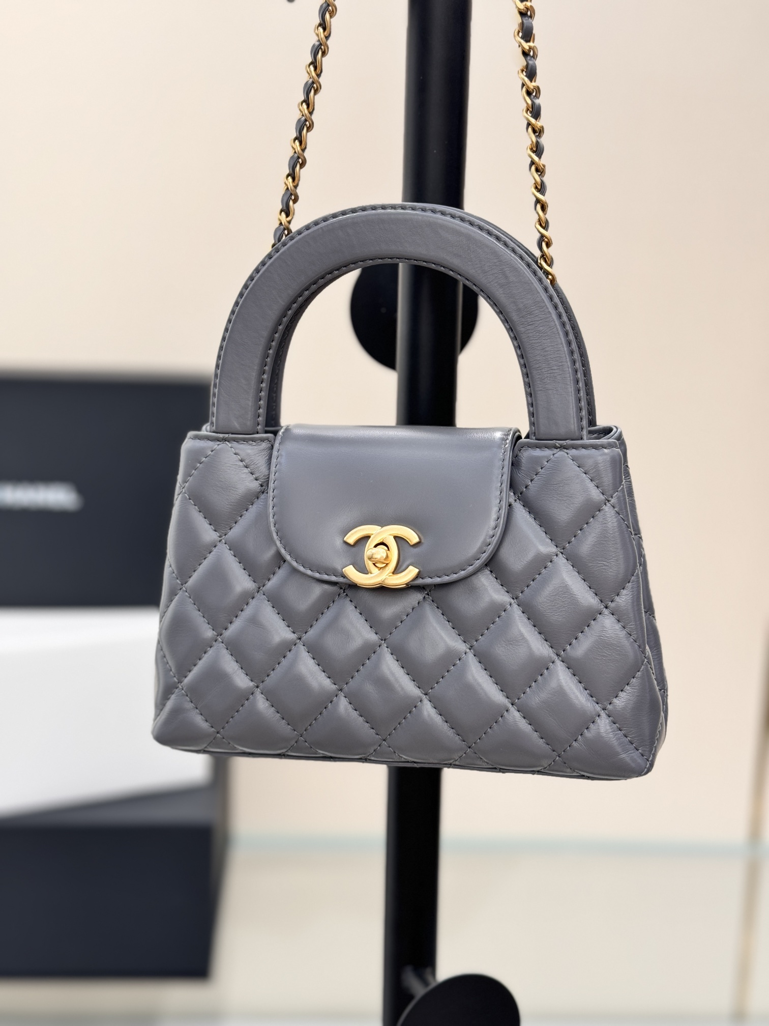。Nuevo color de la colección 24A Otoño/Invierno, súper popular Bolso Kelly. El esperado bolso Kelly 23k ha llegado. No …