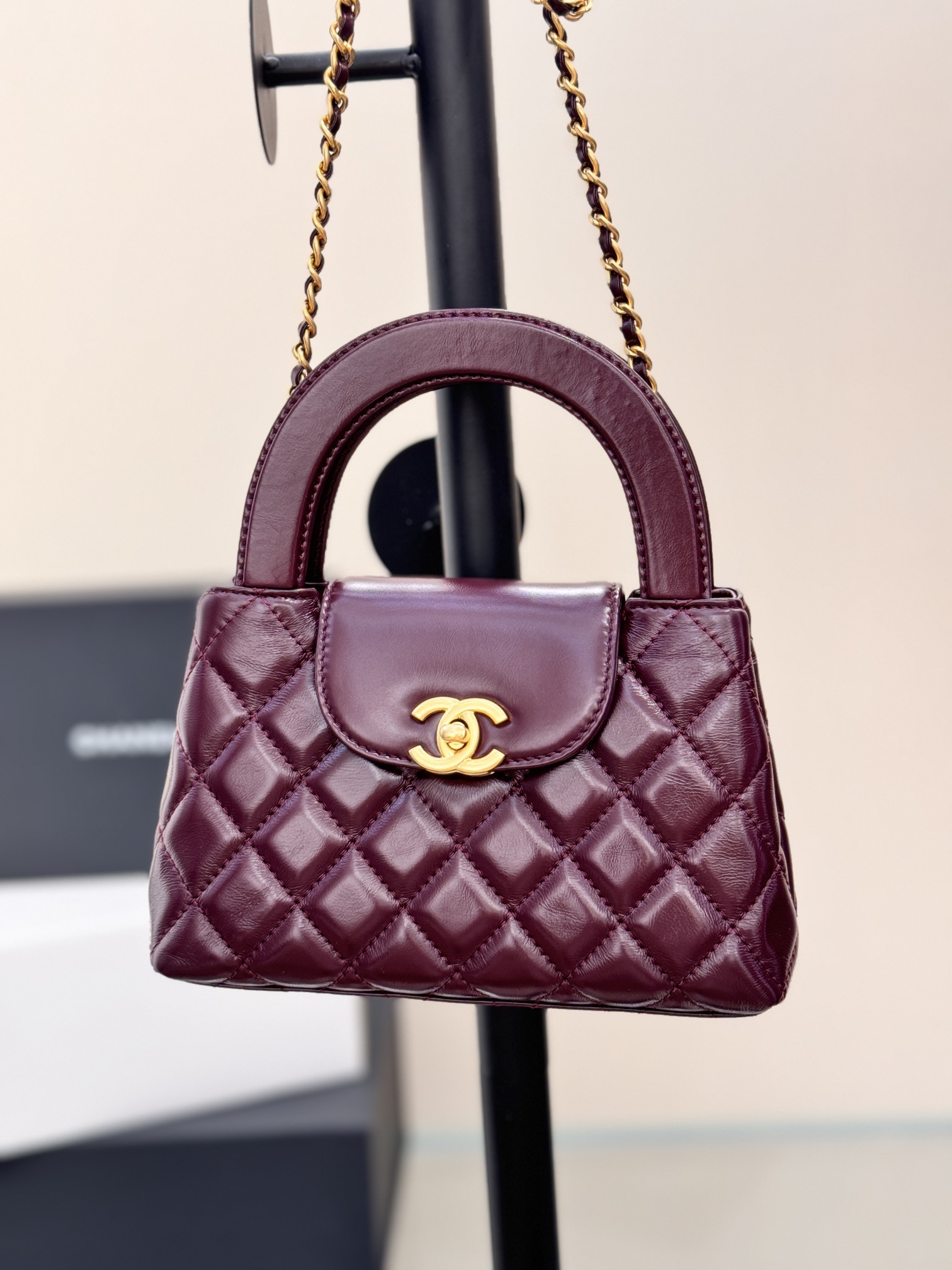。Nuevo color de la colección 24A Otoño/Invierno, súper popular Bolso Kelly. El esperado bolso Kelly 23k ha llegado. No …