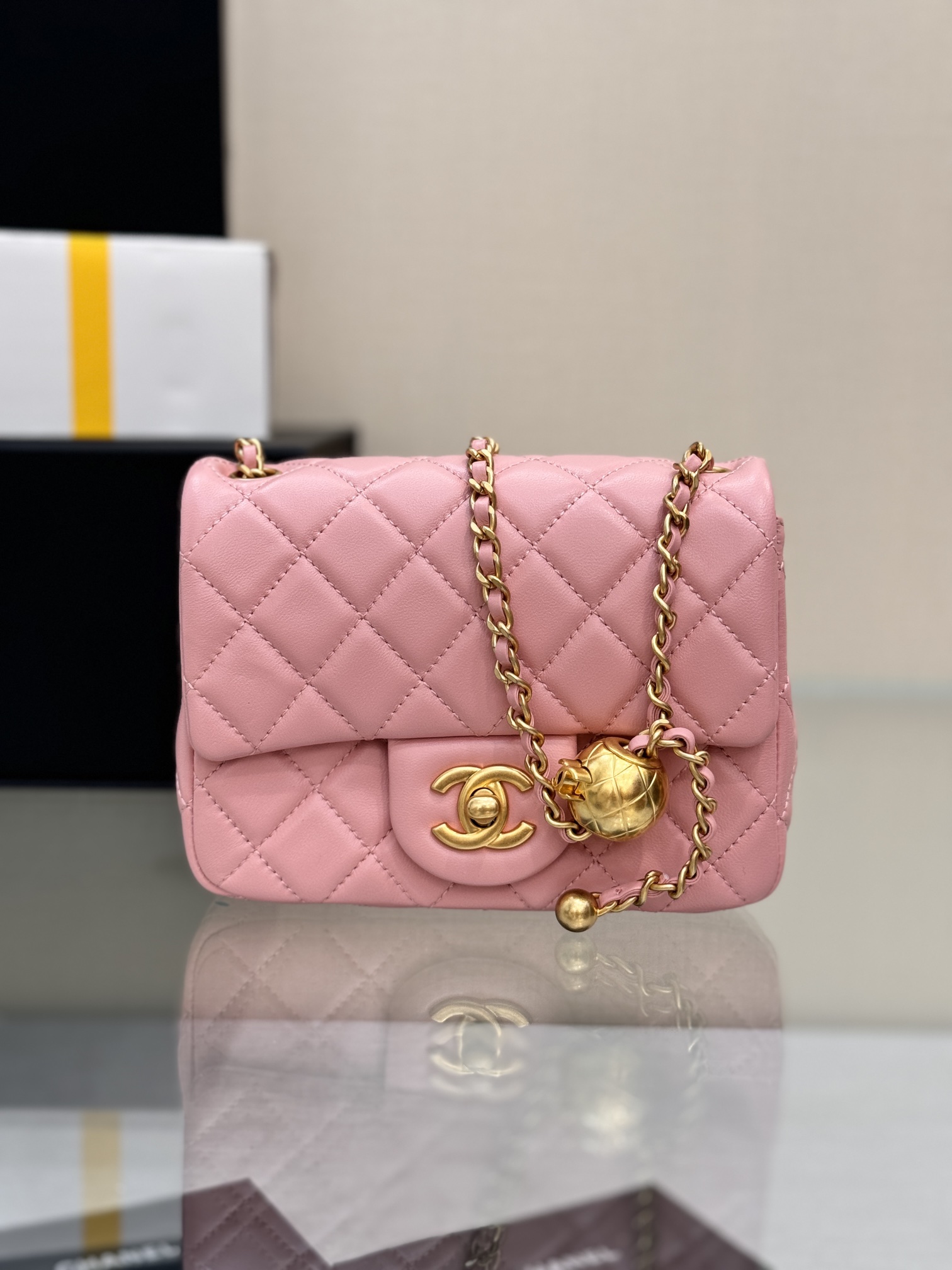 . [Little Golden Ball Square Fatty] 2024 Nuevo color nuevo de primavera. La característica más distintiva es el diseño …