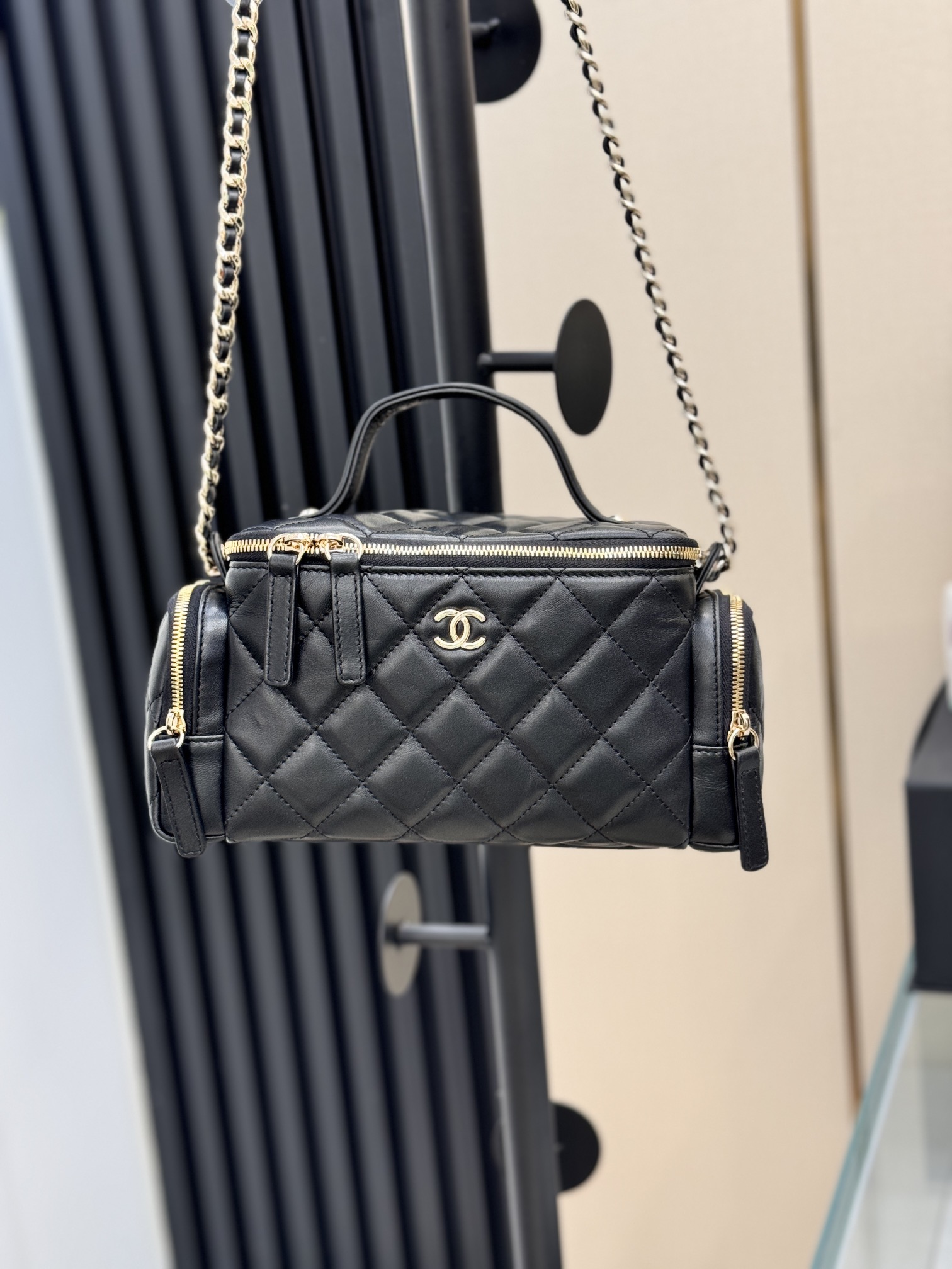. Bolso para cámara con cadena y asa de diamante de 24 quilates Nuevo bolso de cosméticos para otoño e invierno 🌈 El b…