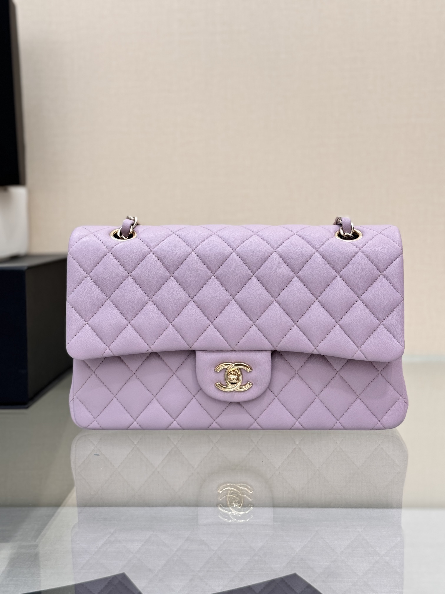Bolso clásico con solapa "Classic Flap" ~ piel de cordero importada de raíz de loto 🐑, delicado y suave al tacto, text…