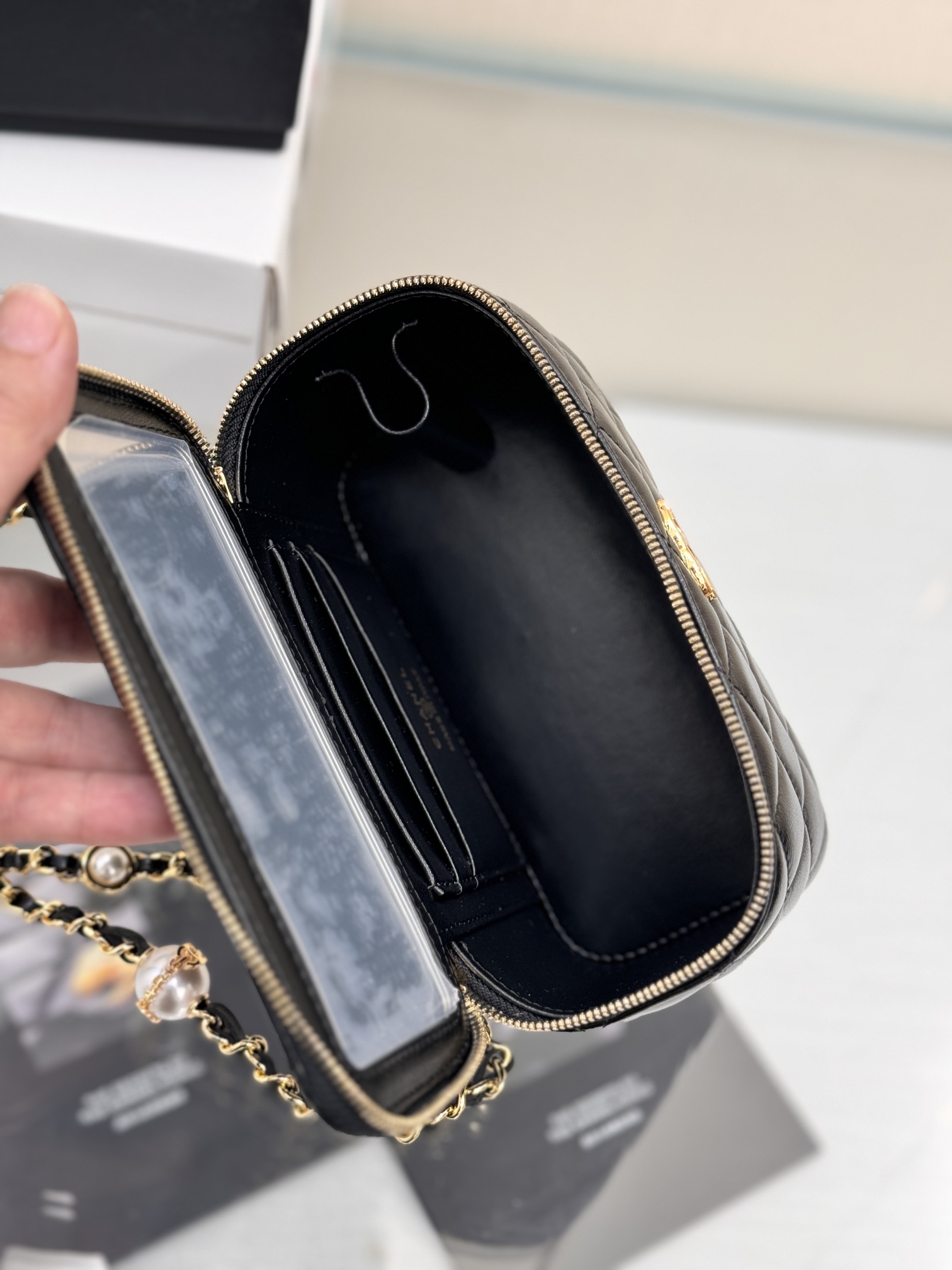 路易威登 Louis Vuitton 高定典藏名品高定成衣时装外套连衣裙衬衫T恤 #1AE31DA3 5