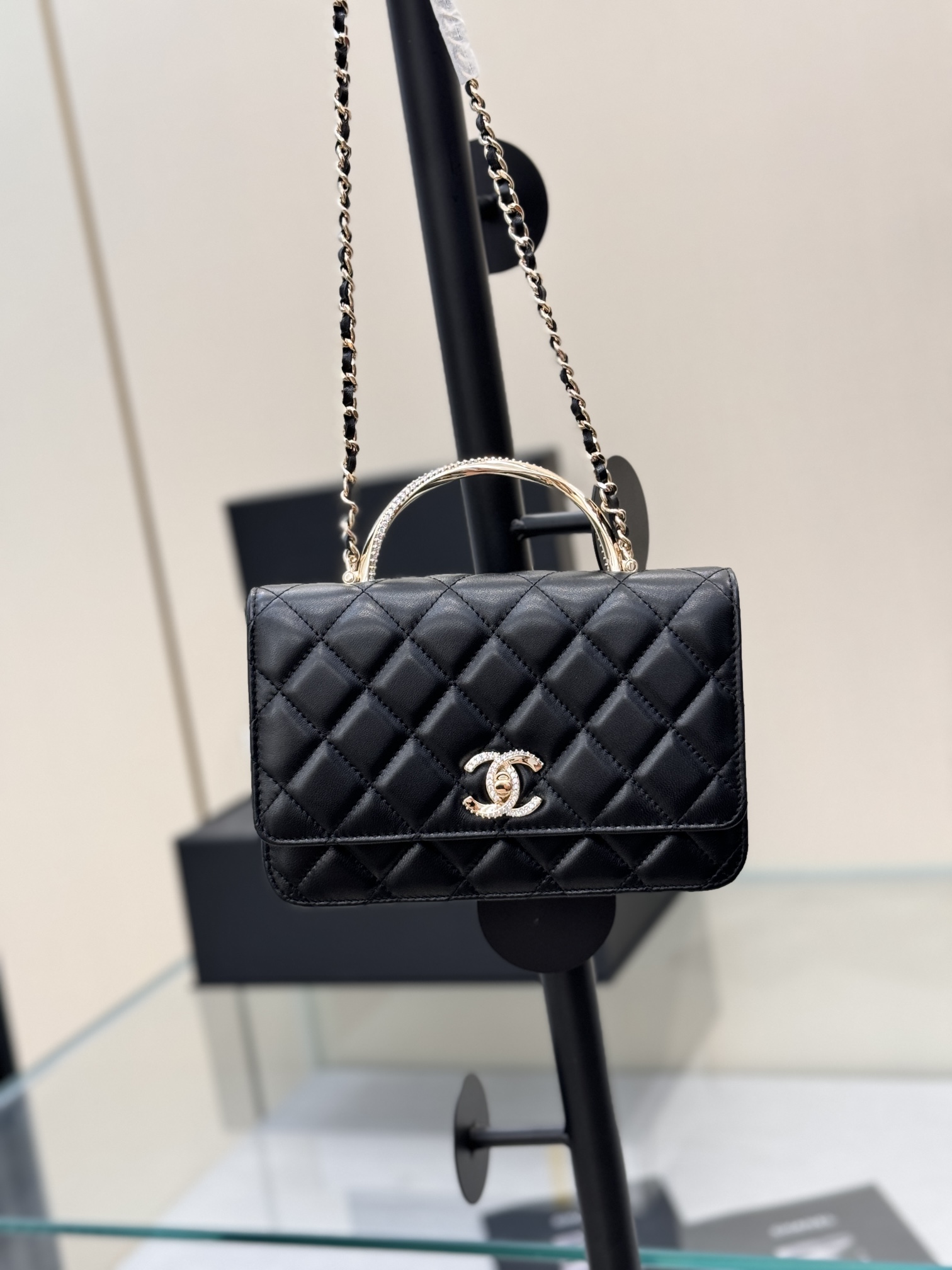Louis Vuitton Haute Couture Classic Luxury Handbag Shoulder Crossbody 3