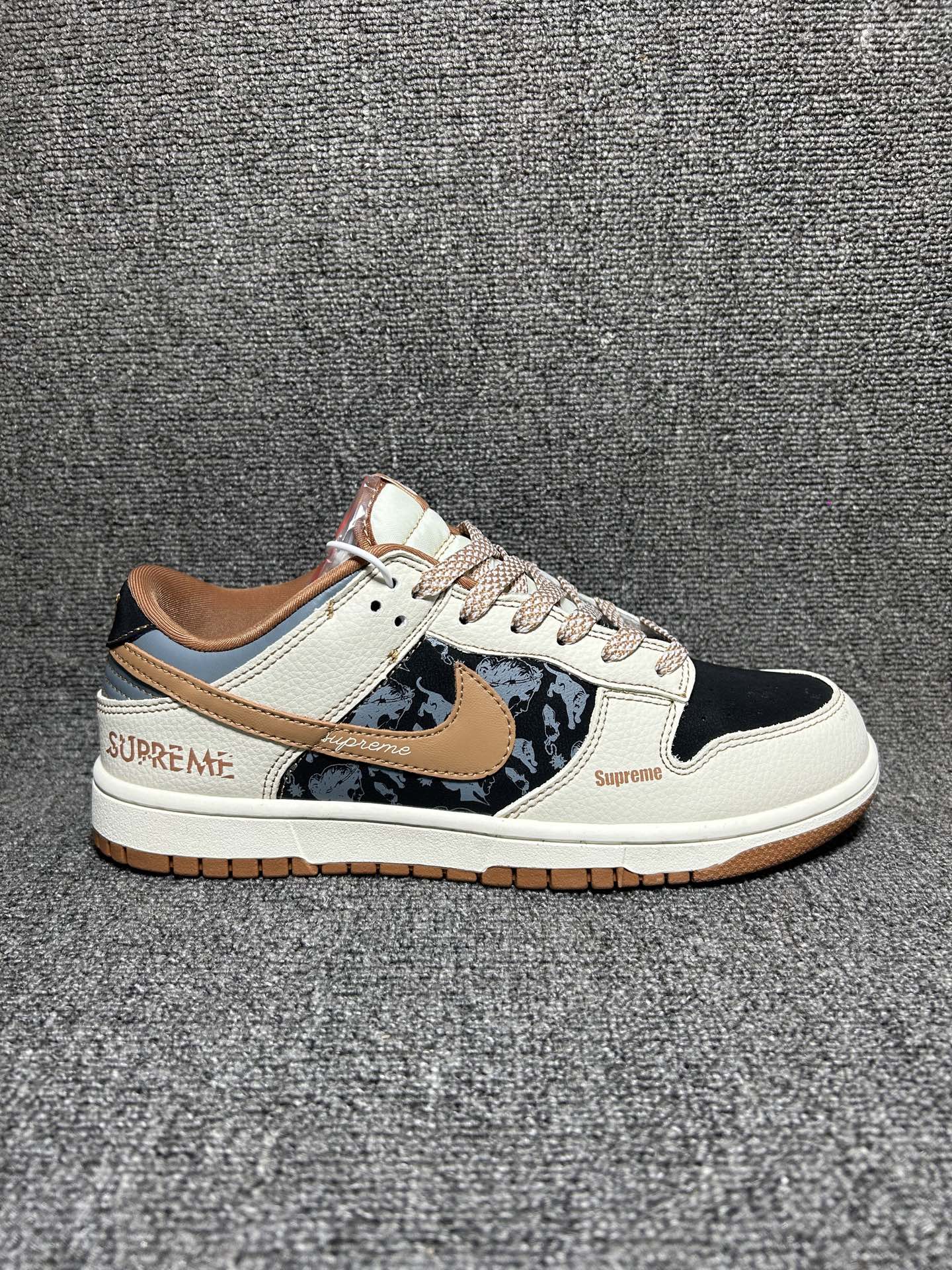 💰💰230
海外爆款限量发售!高端定制Nike SB Dunk Low “Superme联名------奶白灰橘” 高端定制 低帮休闲板鞋 定制鞋盒 大厂纯原品质出货 超高清洁度 皮料切割干净无任何毛边 细节完美
货号:DD1988-006
Size:36 36.5 37.5 38 38.5 39 40 40.5 41 42 42.5 43 44 44.5 45