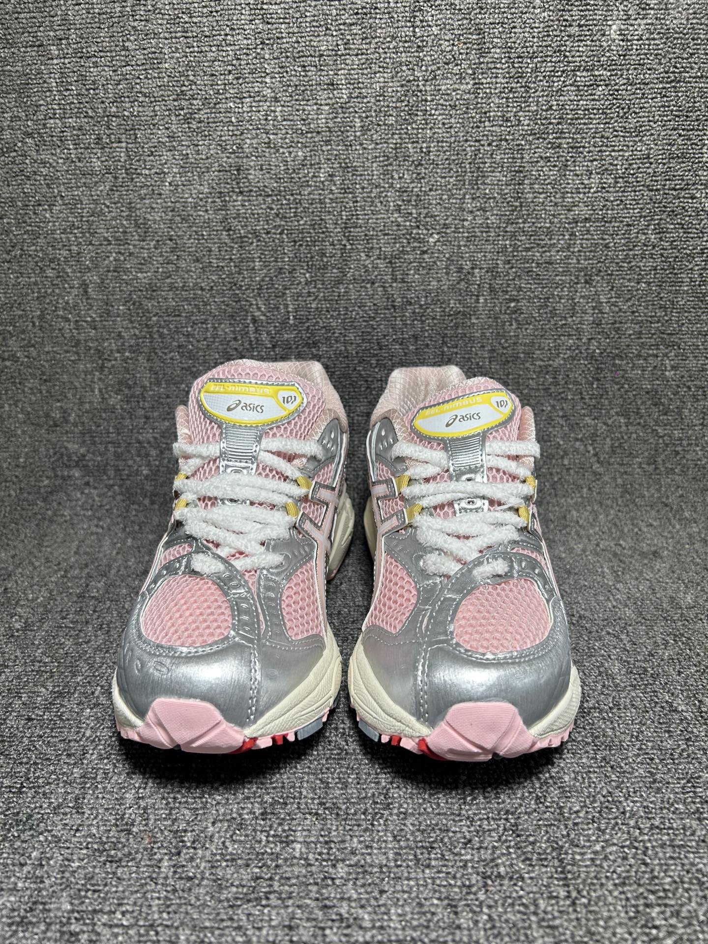 💰💰150
Asics GEL-Kahana NIMBUS 10.1 耐磨透气低帮休闲鞋 户外机能元素 Y2K赛道持续对未来世界的无限想象和探索经典鞋面设计赋予其更加流畅的外观和出色的包裹性大胆的色彩搭配流线型设计带来全新旗舰鞋款这是对经典的重塑更是对未来的探索与致敬演绎现代潮流机能属性结合潮流线条轮廓凸显浓郁的探索野性耐磨防滑大底 提供良好的抓地力
货号: 1203A865-702
尺码: 36 37 37.5 38 39 39.5 40 40.5 41.5 42 42.5 43.5 44 45