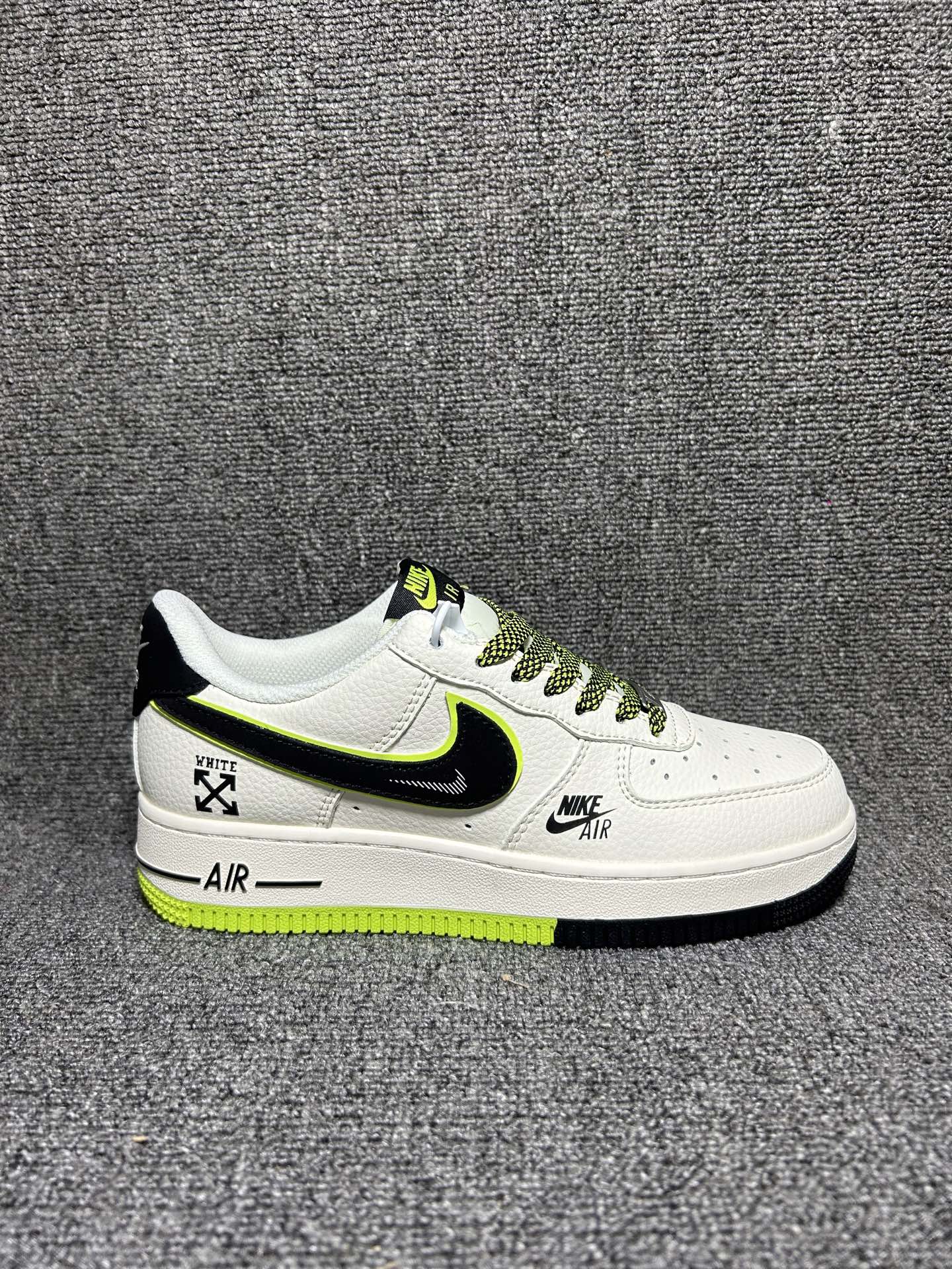 💰💰210
海外限量发售！公司级Nike Air Force 1 '07 Low “OFF-WHITE联名——双拼米黑绿”空军一号 低帮 运动鞋 休闲鞋 折边针车 工艺难度大 原楦头原纸板 原装鞋盒 定制五金配件 内置全掌气垫 原厂鞋底 
货号：QW5836-023
Size：36 36.5 37.5 38 38.5 39 40 40.5 41 42 42.5 43 44 44.5 45
