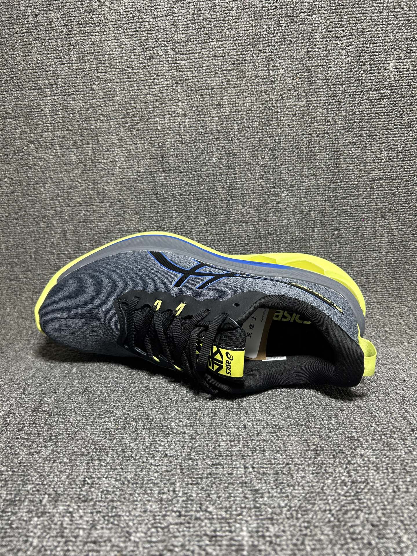 💰💰160
Asics Gel-Kayano 29代 运动休闲透气专业跑鞋 1011B696-021
#原档案据数开发楦型纸版 原装印尼工代进口单丝纤维程工网布鞋面,更贴合脚型和舒适透气,后跟稳定片带来合脚舒适的穿着感优化后的GEL,提供更好的缓冲保护性,FLYTEFOAM BLAST中底科技,兼具轻量、缓冲、回弹,提升跑步推进力,给跑步健将营造新的跑步体验。
尺码:36 37 37.5 38 39 39.5 40 40.5 41.5 42 42.5 43.5 44 45