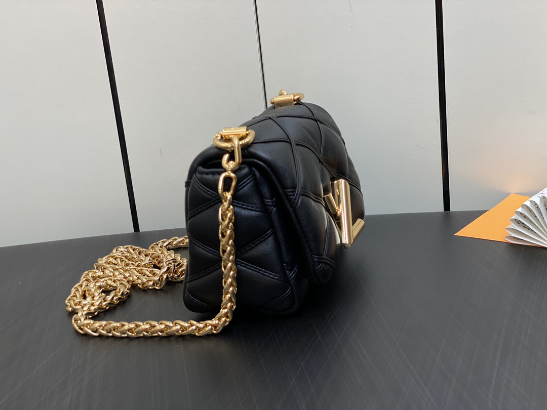 Louis Vuitton 23 new products matching mini version Lv official on sale M82752 black M23526 full leather chain bag series PICO GO-14 handbag shee