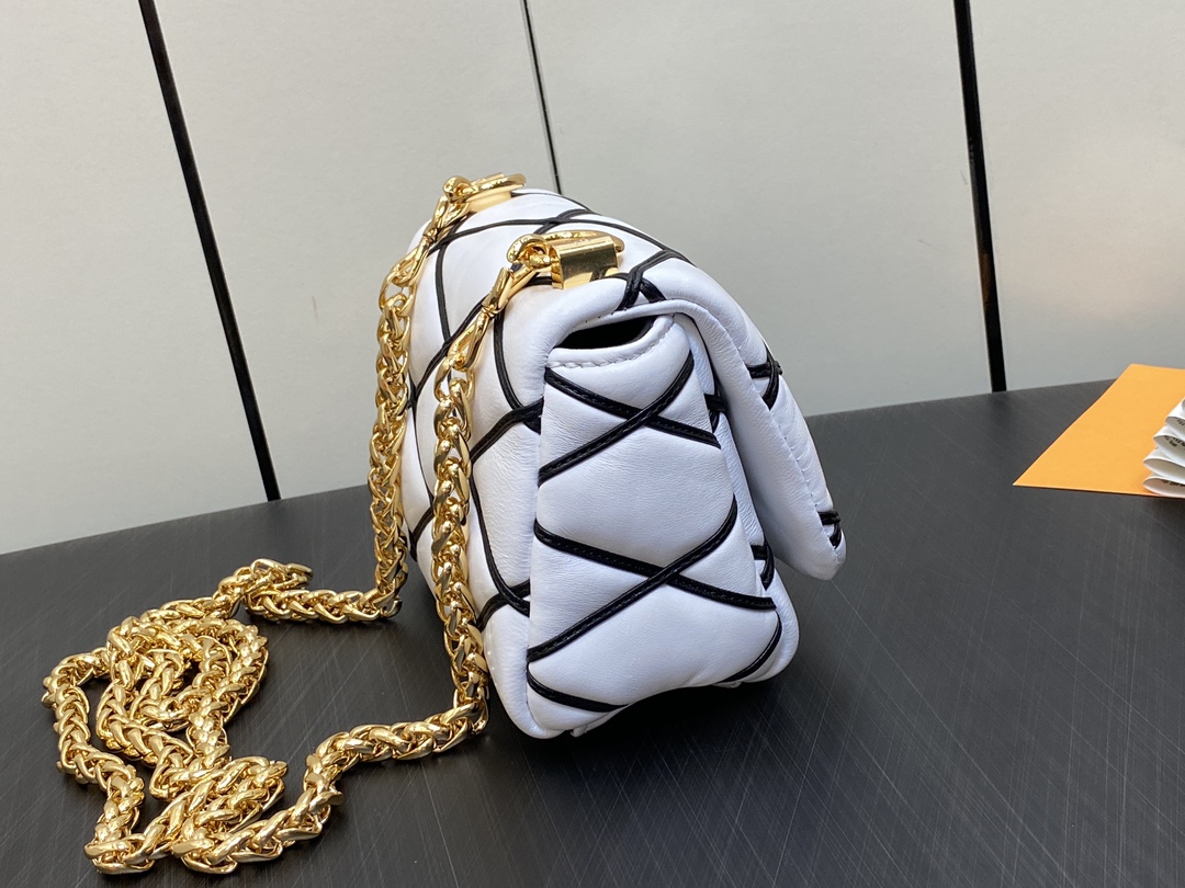 Louis Vuitton 23 new products matching mini version Lv official on sale M82752 white M23526 full leather chain bag series PICO GO-14 handbag shee