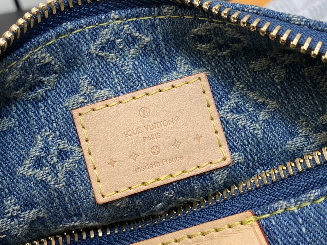 顶级原单M82949蓝色牛仔丹宁迷你月亮包MINIMOON手袋MiniMoon手袋选用柔软Monogra