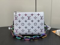 Louis Vuitton LV Coussin Handbags Crossbody & Shoulder Bags White Sheepskin Chains M23617