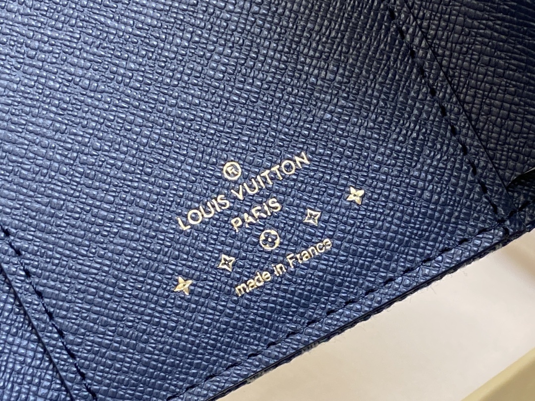 顶级原单M82959蓝色丹宁牛仔翻盖钱包系列Victorine钱夹AmsEnveluff风格的紧凑的Vi