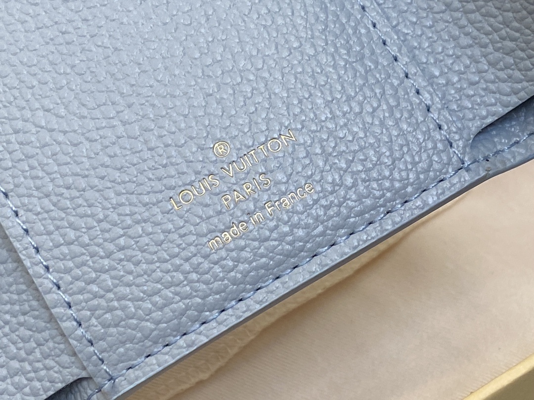 顶级原单M83271浅蓝色全皮压花三张钱包系列Victorine钱夹用柔软的MonogramUnplan
