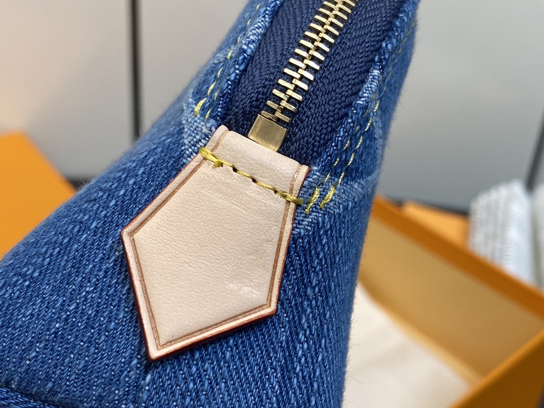顶级原单M24316蓝色丹宁牛仔化妆包系列POCHETTECOSMÉTIQUE化妆包本款Pochette