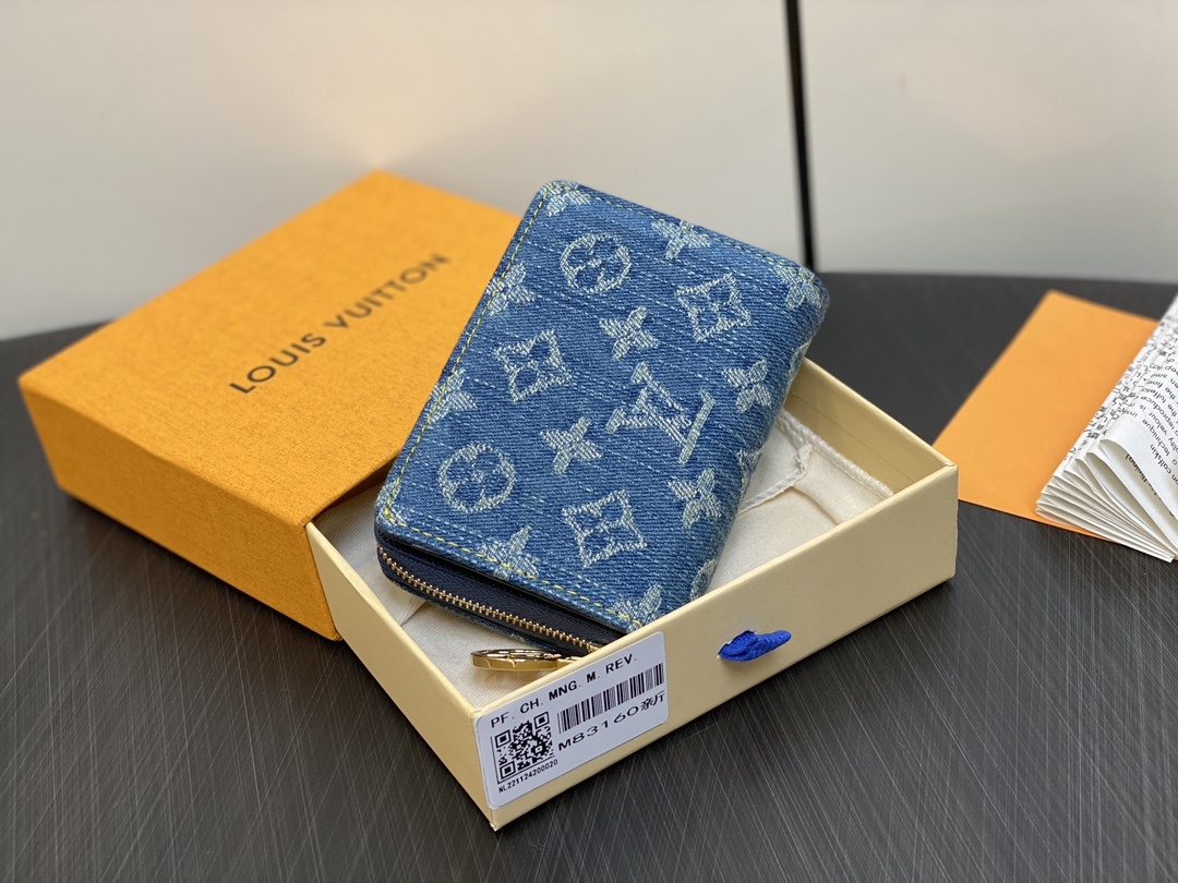 顶级原单M83160蓝色丹宁牛仔全皮钱包系列Cléa钱夹这个版本的AmsCléa钱包以MonogramD