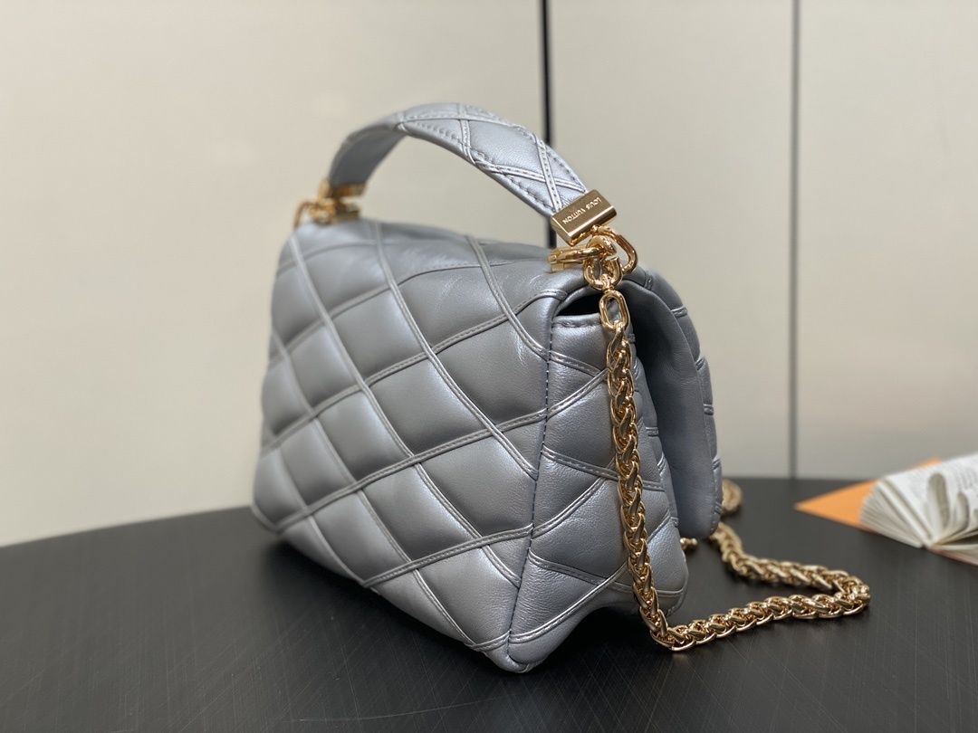 顶级原单M22891银色全皮菱格链条包系列GO-14Teist中号手袋M22890本款GO-14中号手袋