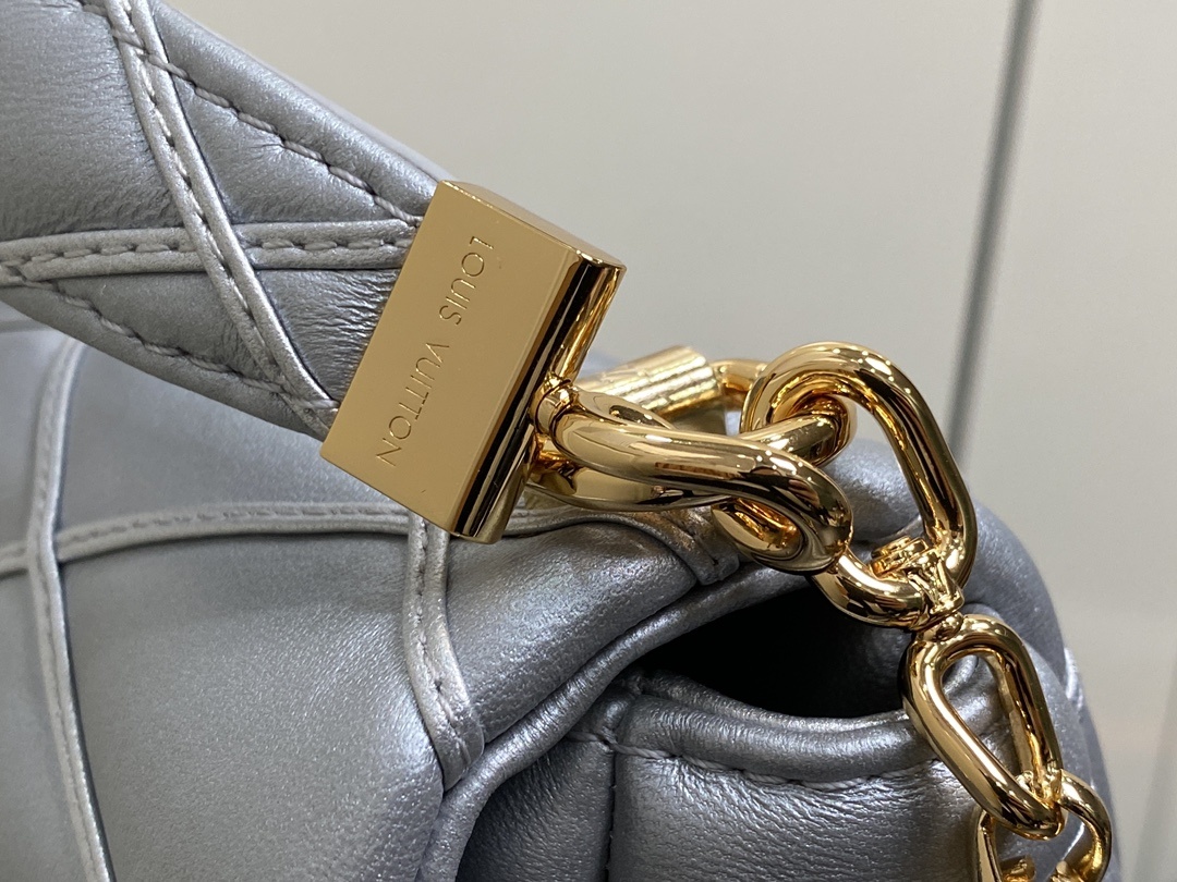 顶级原单M22891银色全皮菱格链条包系列GO-14Teist中号手袋M22890本款GO-14中号手袋