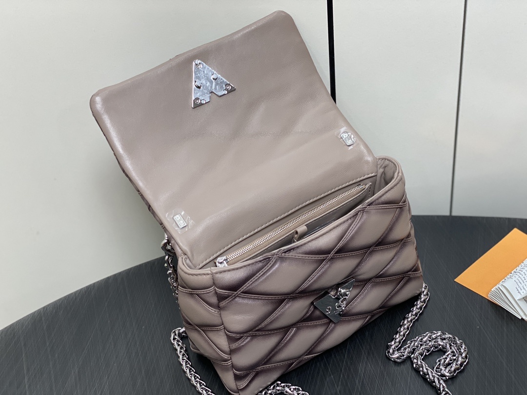 顶级原单M22891银灰全皮菱格链条包系列GO-14Teist中号手袋M23045M22890本款GO-