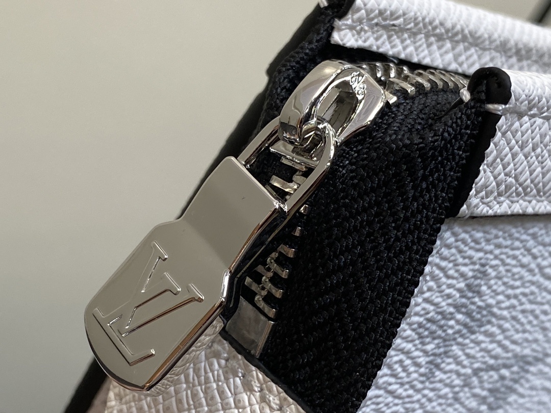顶级原单M30935白色男包两件套系列AlphaWearable钱夹融合MonogramEclipse帆