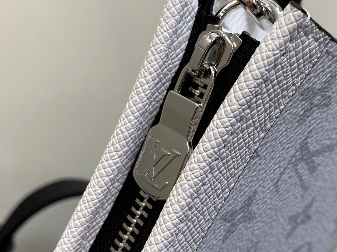 顶级原单M30935白色男包两件套系列AlphaWearable钱夹融合MonogramEclipse帆