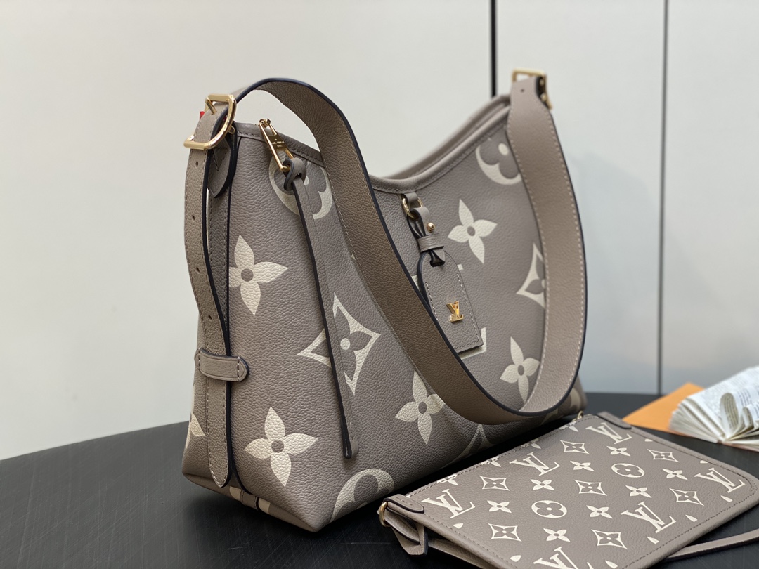 出厂价720【台湾货】M46288卡其丝印 M47180 全皮购物袋系列 小号 CarryAll 小号手袋 取材 Monogram 全皮压花皮革，成就都市生活的贴身伴侣。充裕构型设有齐整内层，大号内袋再添功能元素。Monogram  拉链手拿包通过皮革带固定。尺寸：29.0 x 24.0 x 12.0 厘米 (长 x 高 x 宽) 
