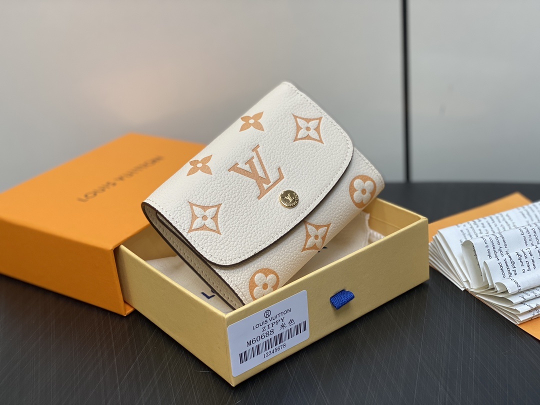 顶级原单M60688杏色丝印全皮三折钱包系列Emilie钱夹此款钱夹为柔软的MonogramEmprei