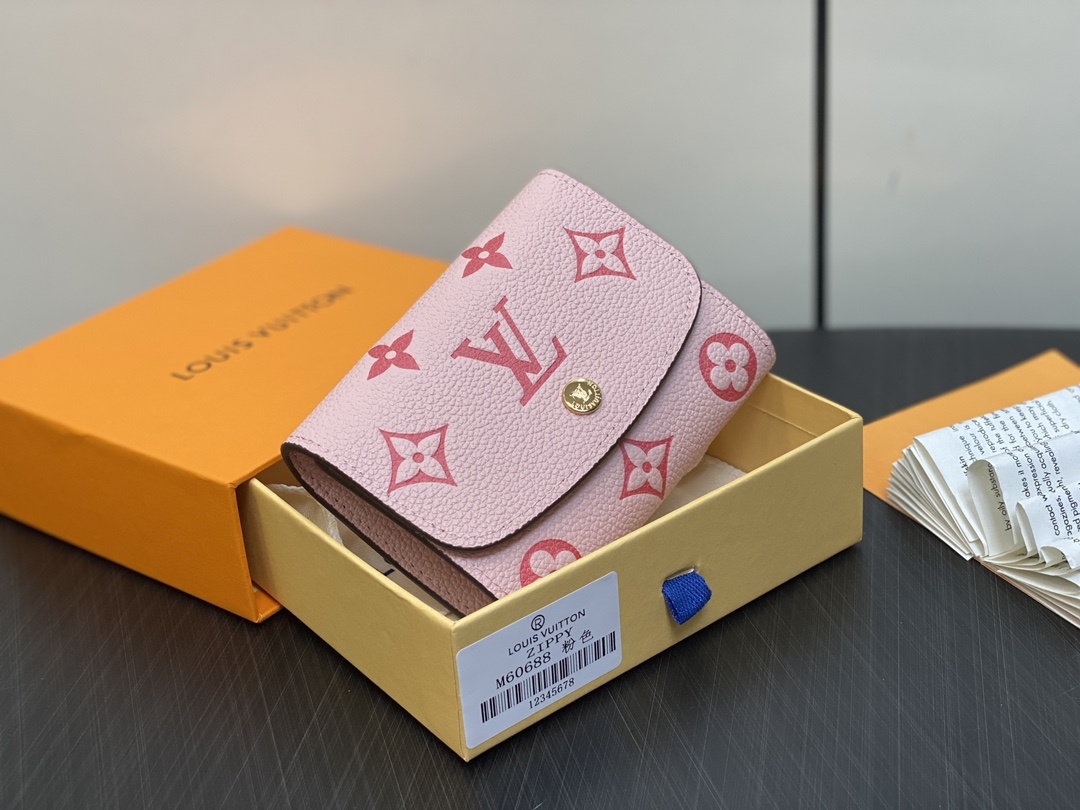 顶级原单M60688粉色丝印全皮三折钱包系列Emilie钱夹此款钱夹为柔软的MonogramEmprei
