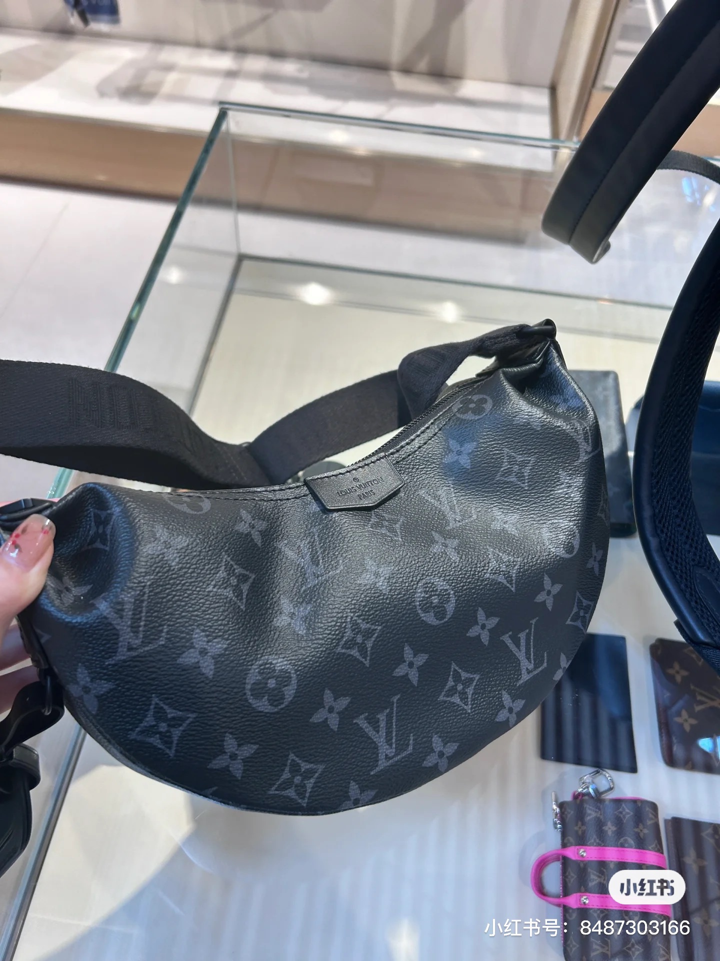 Louis Vuitton M47158 black flower genuine picture