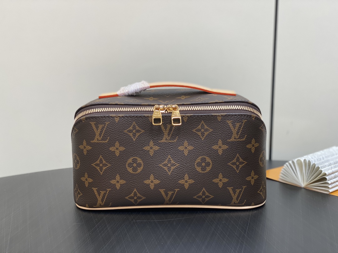 Louis Vuitton Pochette Borse per Cosmetici Acquista una replica calda a buon mercato di alta qualità
 Uomini Monogram Canvas Tela Tessuto M11750